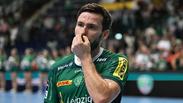 Handball Bundesliga, Season 2025 2026, Matchday 32, SC DHfK Leipzig vs MT Melsungen 21 05 2026 Disappointment among players from Leipzig after the defeat in the Handball Bundesliga match DHfK Leipzig vs MT Melsungen 21 05 2026 On display Lukas Binder Outfield player DHfK Leipzig, shirt number 11 Leipzig Saxony Germany QUARTERBACK Immobilien Arena Am Sportforum 2