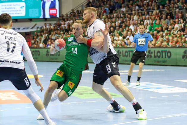 21 05 2026, xgox, Handball Daikin HBL SC Magdeburg SG Flensburg Handewitt emspor, v l Omar Ingi Magnusson Magdeburg, 14 , Blaz Blagotsinek Flensburg, 43 duel, duel, fight, tackle Magdeburg