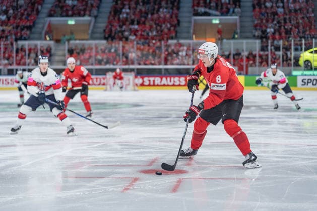 21 05 2026, Zurich, Swiss Life Arena, Ice Hockey World Championships Switzerland Great Britain, 8 Simon Knak Switzerland Zurich Swiss Life Arena Zurich Switzerland Copyright: xJustPictures.ch StefanxEmchx jp-de-StEm-DSC0011920260521