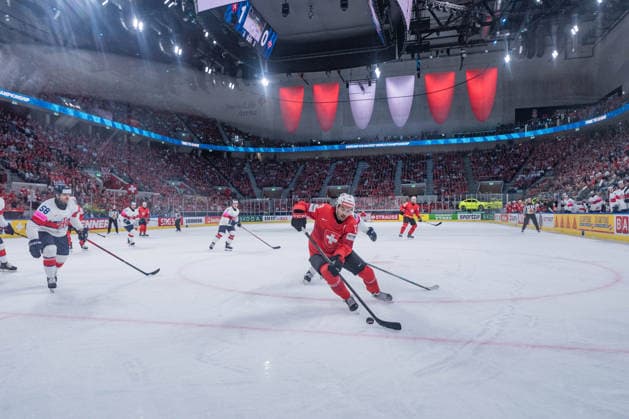 21 05 2026, Zurich, Swiss Life Arena, Ice Hockey World Championships Switzerland Great Britain, 13 Nico Hischier Switzerland Zurich Swiss Life Arena Zurich Switzerland Copyright: xJustPictures.ch StefanxEmchx jp-de-StEm-DSC0148020260521