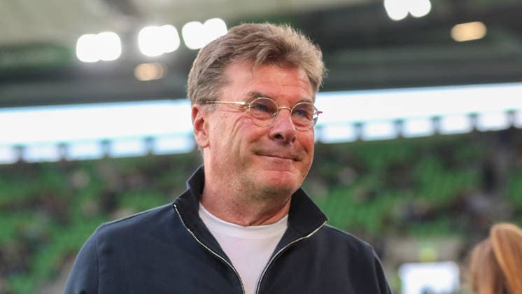 VfL vs. Paderborn, Relegation Wolfsburg, 21.05.2026, Fußball, Herren, Relegation, Saison 2025 2026, VfL Wolfsburg vs. SC Paderborn 07: Cheftrainer Dieter Hecking (VfL Wolfsburg) (DFL DFB REGULATIONS PROHIBIT ANY USE OF PHOTOGRAPHS as IMAGE SEQUENCES and or QUASI-VIDEO) Volkswagen Arena Niedersachsen Deutschland *** VfL vs Paderborn, Relegation Wolfsburg, 21 05 2026, Football, Men, Relegation, Season 2025 2026, VfL Wolfsburg vs SC Paderborn 07 Head Coach Dieter Hecking VfL Wolfsburg DFL DFB REGULATIONS PROHIBIT ANY USE OF PHOTOGRAPHS as IMAGE SEQUENCES and or QUASI VIDEO Volkswagen Arena Niedersachsen Germany
