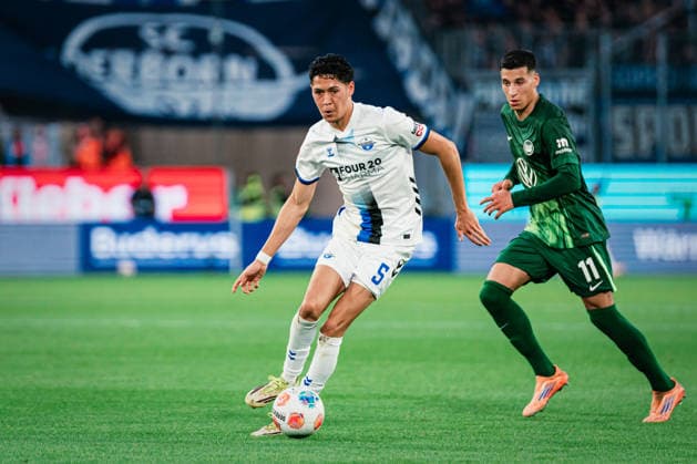 Relegation VfL Wolfsburg vs SC Paderborn, 21 05 2026 Santiago Castaneda SC Paderborn 07, 5 on the ball Football, 1 Bundesliga, Relegation, First leg VfL Wolfsburg vs SC Paderborn on 21 05 2026 at the Volkswagen Arena, Wolfsburg DFL REGULATIONS PROHIBIT ANY USE OF PHOTOGRAPHS AS IMAGE SEQUENCES AND OR QUASI VIDEO Copyright: xBEAUTIFULxSPORTS Tonhäuserx