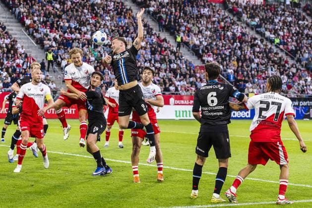 UTRECHT , 21-05-2026 , Stadion Galgenwaard , season 2025 2026 , play-offs for European football , Dutch football Eredivisie , match between Utrecht - Heerenveen , picture shows Utrecht player Yoann Cathline , Heerenveen player Vasileios Zagaritis , Heerenveen player Dylan Vente Utrecht - Heerenveen (play off)  x203868045x Copyright: