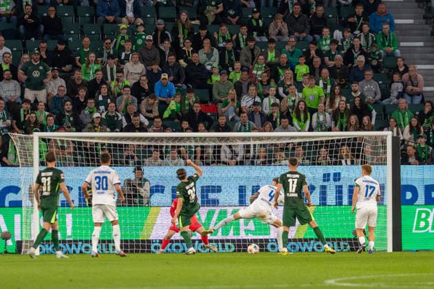 Germany Soccer, Relegation 2026, First leg, VfL Wolfsburg SC Paderborn on 21 05 in Wolfsburg, Volkswagen Arena Chance Mattias Svanberg VfL Wolfsburg 32 Copyright: xSvenxHeidmannx