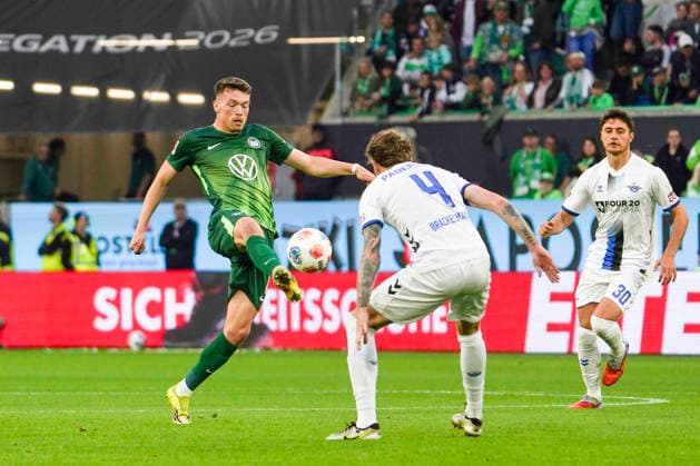 Germany Relegation Bundesliga 2025 2026, Matches Thu, 21 05 2026 VfL Wolfsburg vs SC Paderborn 07 Volkswagen Arena Wolfsburg Calvin Brackelmann SC Paderborn 07, 4 Dzenan Pejcinovic VfL Wolfsburg, 17 Wolfsburg Copyright: xAymanxAlahmedx