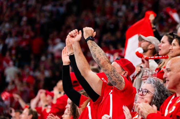 ZURICH, SWITZERLAND - MAY 21: Swiss Fans celebrating a goal during the Preliminary Round - Group A Match 31 between Switzerland and Great Britain at the IIHF Ice hockey, Eishockey World Championship, WM, Weltmeisterschaft 2026, Swiss Life Arena on May 21, 2026 in Zurich, Switzerland. Zurich Switzerland Copyright: xTimoxSteinx