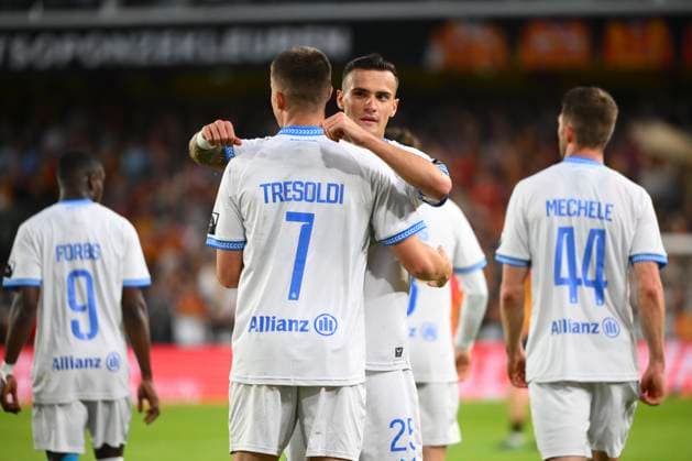 KV Mechelen v Club Brugge - Jupiler Pro League Champions Play-Off MECHELEN, BELGIUM - MAY 21 : Tresoldi Nicolo forward of Club Brugge celebrates scoring a goal with Stankovic Aleksandar midfielder of Club Brugge during the Jupiler Pro League Champions Play-Off match between KV Mechelen and Club Brugge on May 21, 2026 in Mechelen, Belgium, 21 05 2026 Mechelen Belgium  Copyright: xVincentxKalutx
