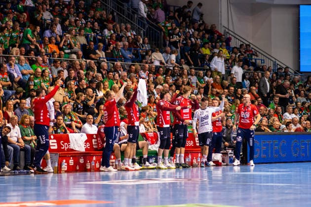 Germany HBL DAIKIN Handball Bundesliga 2025 2026, Matchday 30 SC Magdeburg vs SG Flensburg Handewitt GETEC Arena Magdeburg Team cheering Copyright: xTomxLauruschkatx