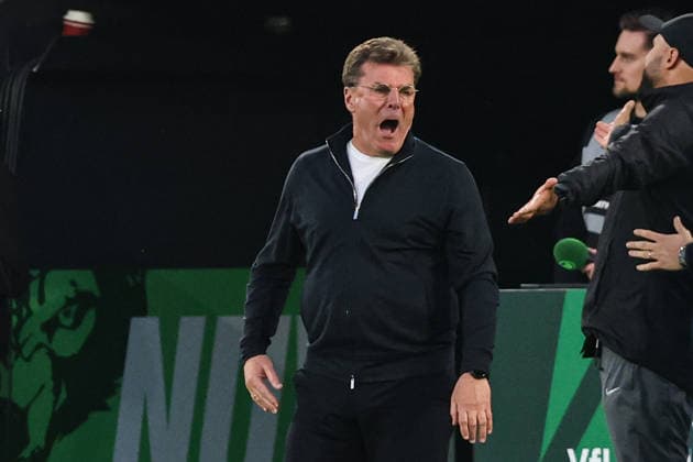 Coach Dieter Hecking VfL Wolfsburg first leg relegation 2026, 1 Football Bundesliga season 2025 2026 VfL Wolfsburg vs SC Paderborn at the Volkswagen Arena in Wolfsburg Football,Germany,Man,Men,21 05 2026