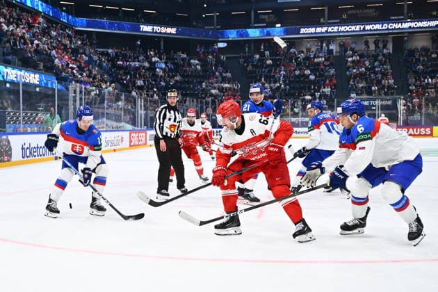L-R Samuel Knazko of Slovakia, Patrick Russell of Denmark, Viliam Kmec of Slovakia in action during the 2026 IIHF World Championship, WM, Weltmeisterschaft Group B, match Slovakia vs Denmark, Fribourg, Switzerland, on May 21, 2026. (CTKxPhoto RadekxPetrasek) CTKPhotoP2026052109219  CTKPhotoP2026052109219