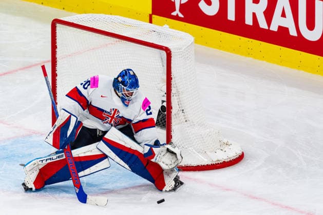 ZURICH, SWITZERLAND - MAY 21: Mat Robson (Great Britain, 20) keeping the puck during the Preliminary Round - Group A Match 31 between Switzerland and Great Britain at the IIHF Ice hockey, Eishockey World Championship, WM, Weltmeisterschaft 2026, Swiss Life Arena on May 21, 2026 in Zurich, Switzerland. Zurich Switzerland Copyright: xTimoxSteinx