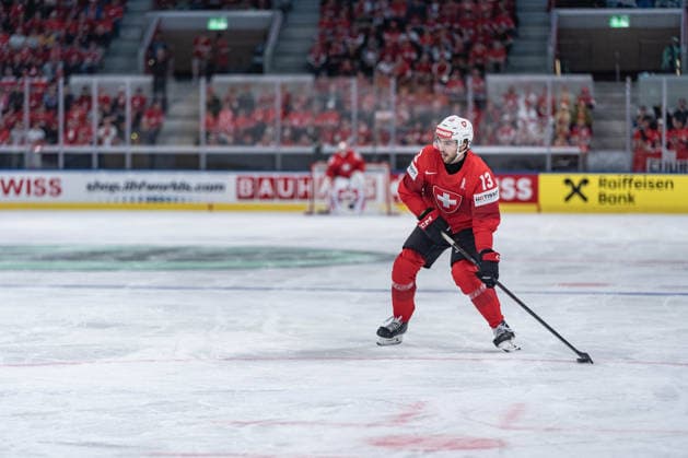 21 05 2026, Zurich, Swiss Life Arena, Ice Hockey World Championships Switzerland Great Britain, 13 Nico Hischier Switzerland Zurich Swiss Life Arena Zurich Switzerland Copyright: xJustPictures.ch StefanxEmchx jp-de-StEm-DSC0161120260521