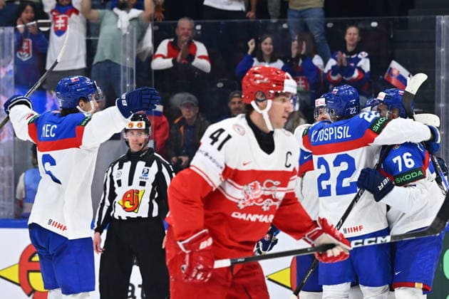 Hockey players of Slovakia celebrate 4th goal during the 2026 IIHF World Championship, WM, Weltmeisterschaft Group B, match Slovakia vs Denmark, Fribourg, Switzerland, on May 21, 2026. (CTKxPhoto RadekxPetrasek) CTKPhotoP2026052109451  CTKPhotoP2026052109451