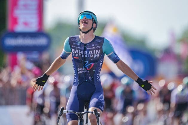 109th Giro d Italia 2026 - Stage 12 Alec Segaert of Bahrain Victorious celebrates his victory during stage 12, Imperia-Novi Ligure, of the 2026 Giro d Italia in Novi Ligure, Italy, on May 21, 2026. Novi Ligure Italy  Copyright: xAndreaxxAmatox originalFilename:amato-notitle260521_npeLw.jpg