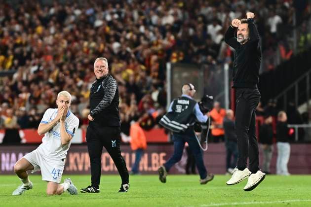 KV Mechelen v Club Brugge - Jupiler Pro League Champions Play-Off MECHELEN, BELGIUM - MAY 21 : Siquet Hugo defender of Club Brugge and Leko Ivan head coach of Club Brugge celebrate winning the championchip during the Jupiler Pro League Champions Play-Off match between KV Mechelen and Club Brugge on May 21, 2026 in Mechelen, Belgium, 21 05 2026 Mechelen Belgium  Copyright: xPeterxDexVoechtx