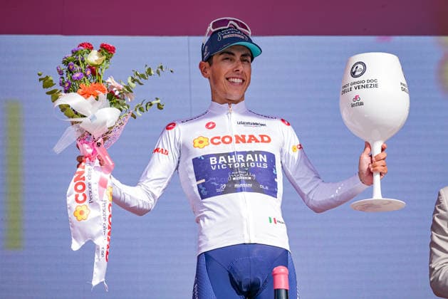 109th Giro d Italia 2026 - Stage 12 Afonso Eulalio of Bahrain Victorious, wearing the Maglia Bianca, receives an award on the podium after stage 12 of the 2026 Giro d Italia, Imperia-Novi Ligure, in Novi Ligure, Italy, on May 21, 2026. Novi Ligure Italy  Copyright: xAndreaxxAmatox originalFilename:amato-notitle260521_npSYe.jpg