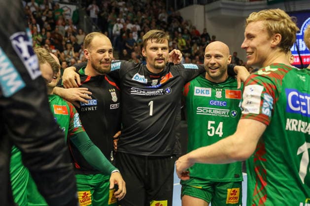 21 05 2026, xgox, Handball Daikin HBL SC Magdeburg SG Flensburg Handewitt emspor, v l Tim Zechel Magdeburg, 9 , Sergey Hernandez Ferrer Magdeburg, 1 , Oscar Bergendahl Magdeburg, 54 Cheering for the victory, cheering after the end of the game, cheering for the German championship Magdeburg