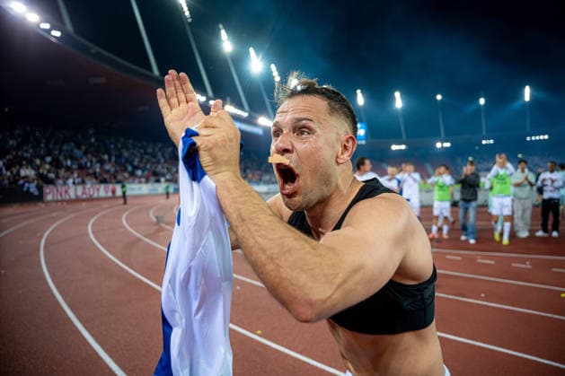 BASEL, SWITZERLAND - MAY 21: Amir Abrashi (6 Grasshopper Club Zurich) celebrating after winning the Brack Super League match between Grasshopper Club Zurich and FC Aarau at Letzigrund Stadium on May 21, 2026 in Zurich, Switzerland. Copyright: xPriscilaxBütlerx xSPPx Sportspressphoto_SPR151279