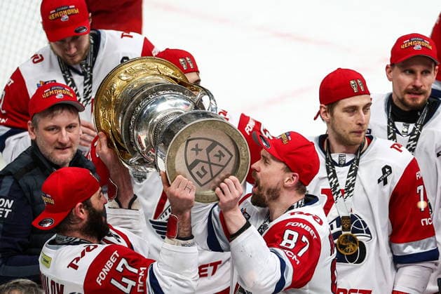 RUSSIA, KAZAN - MAY 21, 2026: Lokomotov Yaroslavl s players celebrate victory in Leg 6 of the 2025 26 Kontinental Hockey League Gagarin Cup final playoff tie against Ak Bars Kazan at Tatneft Arena. HC Lokomotiv Yaroslavl has won the 2025 26 KHL Gagarin Cup. Yegor Aleyev TASS  92852913