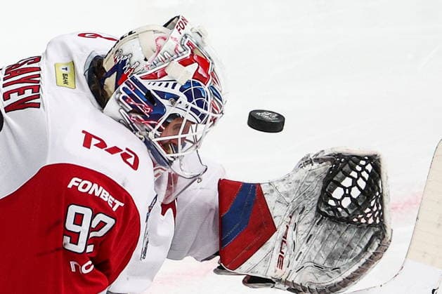 RUSSIA, KAZAN - MAY 21, 2026: Lokomotov Yaroslavl s Daniil Isayev is in action in Leg 6 of the 2025 26 Kontinental Hockey League Gagarin Cup final playoff tie between Ak Bars Kazan and Lokomotiv Yaroslavl at Tatneft Arena. Yegor Aleyev TASS  92853306