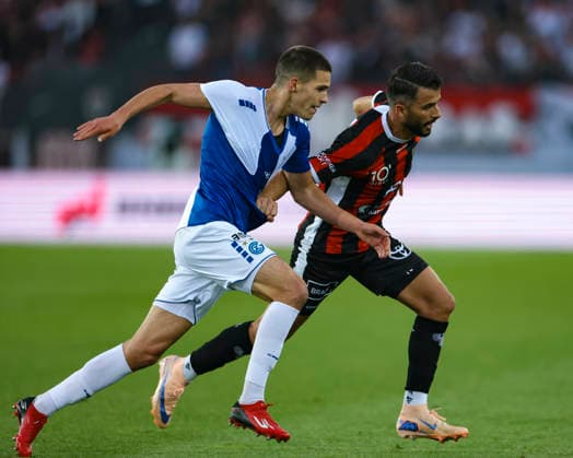 Tim Meyer 8, GC Zurich, left in duel with Valon Fazliu 10, FC Aarau