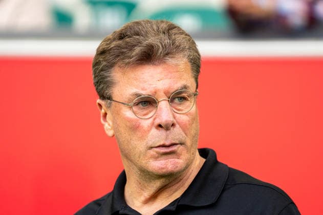 Deutschland: Fussball, Relegation 2026, Hinspiel, VfL Wolfsburg - SC Paderborn am 21.05. in Wolfsburg, Volkswagen Arena: Dieter Hecking (Trainer VfL Wolfsburg) Portrait, Porträt *** Germany Soccer, Relegation 2026, First leg, VfL Wolfsburg SC Paderborn on 21 05 in Wolfsburg, Volkswagen Arena Dieter Hecking Coach VfL Wolfsburg Portrait, Portrait Copyright: xSvenxHeidmannx