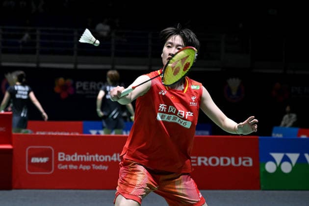 (260522) -- KUALA LUMPUR, May 22, 2026 -- Chen Yufei of China competes during the women s singles quarterfinal match between Chen Yufei of China and Pitchamon Opatniputh of Thailand at 2026 Malaysia Masters badminton tournament in Kuala Lumpur, Malaysia, May 22, 2026. (Photo by Xinhua) (SP)MALAYSIA-KUALA LUMPUR-BADMINTON-MALAYSIA MASTERS-WOMEN S SINGLES ChongxVoonxChung 