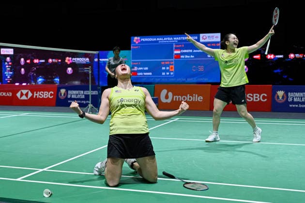 (260522) -- KUALA LUMPUR, May 22, 2026 -- Lauren Lam (L) Allison Lee celebrate after the women s doubles quarterfinal match between Luo Yi Wang Tingge of China and Lauren Lam Allison Lee of the United States at 2026 Malaysia Masters badminton tournament in Kuala Lumpur, Malaysia, May 22, 2026. (Photo by Xinhua) (SP)MALAYSIA-KUALA LUMPUR-BADMINTON-MALAYSIA MASTERS-WOMEN S DOUBLES ChongxVoonxChung 