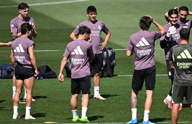 Real Madrid training session ahead of Athletic Club game in Madrid MADRID, SPAIN - MAY 22: Real Madrid s players Federico Valverde (L) and Arda Guler (C) take part in a training session at the club s Valdebebas facilities in Madrid, Spain on May 22, 2026. Real Madrid will face Athletic Club Bilbao in the 38th and final matchweek of the Spanish First Football League (La Liga). Burak Akbulut Anadolu Madrid Spain. Editorial use only. Please get in touch for any other usage.  Copyright: x2026xAnadoluxBurakxAkbulutx