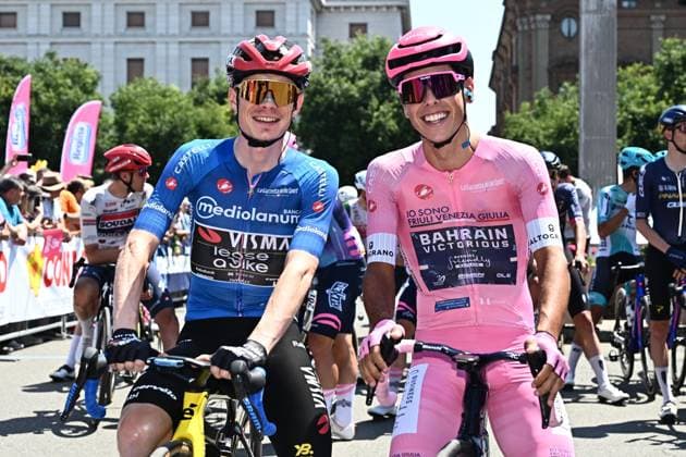 May 22, 2026, Alessandria, ITALY: Portuguese rider Afonso Eulalio (R) of Bahrain Victorious, wearing the overall leader s pink jersey, and Danish rider Jonas Vingegaard Hansen of Team Visma Lease A Bike, wearing the best climber s blue jersey, pose for photographer ahead of the start of the 13th stage of the 109 Giro d Italia 2026, over 189 km from Alessandria to Verbania, Italy, 22 May 2026. ANSA LUCA ZENNARO. ITALY CYCLING GIRO D ITALIA  - ZUMAa110 20260522_zaf_a110_002 Copyright: xLucaxZennarox