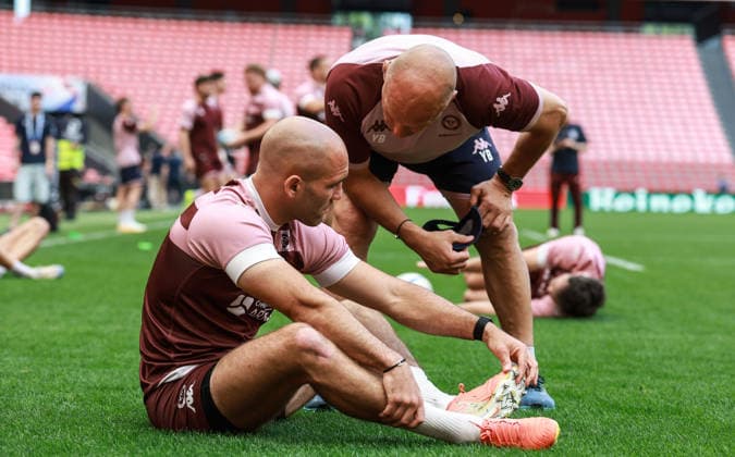 Union Bordeaux-Begles Captain s Run, San Mames Stadium, Bilbao, Spain 22 5 2026 Maxime Lucu and Head Coach Yannick Bru Maxime Lucu and Yannick Bru 22 5 2026  Copyright: x INPHO DanxSheridanx DAN_0593