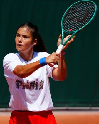 Emma Raducanu practices French Open Tennis, Friday Previews, Qualifying and Practice, Tennis, Roland Garros, Paris, France - 22 May 2026Paris Roland Garros France EDITORIAL USE ONLY No use with unauthorised audio, video, data, fixture lists, club league logos or live services. Online in-match use limited to 120 images, no video emulation. No use in betting, games or single club league player publications. Copyright: xJavierxGarcia Shutterstockx 16887306h