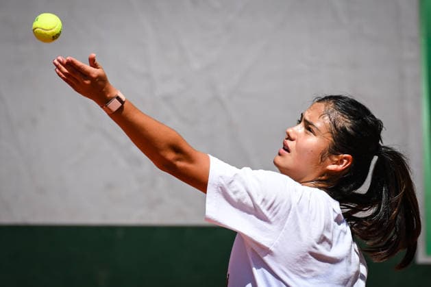 May 22, 2026, Paris, France, France: Emma RADUCANU of Great Britain during a training session of the Roland-Garros 2026, French Open 2026, Grand Slam tennis tournament at Roland-Garros Stadium on May 22, 2026 in Paris, France. Roland Garros 2026 - Training Session  - ZUMAm308 20260522_zsp_m308_030 Copyright: xMatthieuxMirvillex