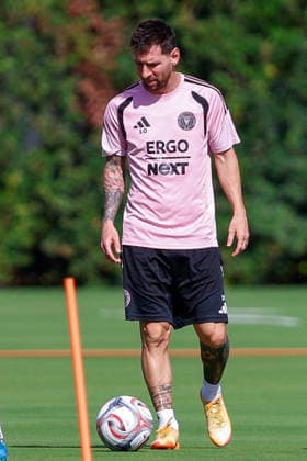 FORT LAUDERDALE, FL - MAY 22: Inter Miami forward Lionel Messi (10) is seen during an Inter Miami Training Session at Florida Blue Training Center on May 22, 2026 in Fort Lauderdale, Florida. (Photo by Chris Arjoon Icon Sportswire) SOCCER: MAY 22 Inter Miami CF Training EDITORIAL USE ONLY Icon2605220010003