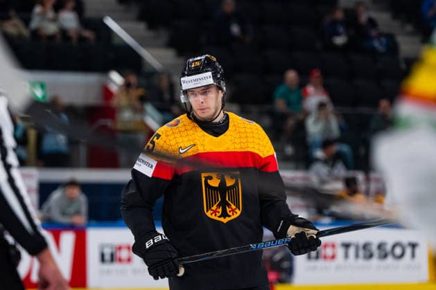 ZURICH, SWITZERLAND - MAY 22: Stefan Loibl (Germany, 15) during the Preliminary Round - Group A Match 33 between Germany and Hungary at the IIHF Ice hockey, Eishockey World Championship, WM, Weltmeisterschaft 2026, Swiss Life Arena on May 22, 2026 in Zurich, Switzerland. Zurich Switzerland Copyright: xTimoxSteinx