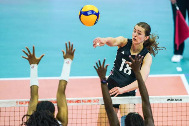 2026-05-22 Germany v France - Four Nations Cup APELDOORN, NETHERLANDS - MAY 22: Leana Grozer of Germany during the Four Nations Cup match between Germany and France at Omnisport on May 22, 2026 in Apeldoorn, Netherlands. Apeldoorn Omnisport Netherlands Content not available for redistribution in The Netherlands directly or indirectly through any third parties. Copyright: xAndrexWeeningx