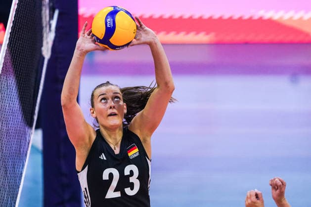 2026-05-22 Germany v France - Four Nations Cup APELDOORN, NETHERLANDS - MAY 22: Sarah Straube of Germany during the Four Nations Cup match between Germany and France at Omnisport on May 22, 2026 in Apeldoorn, Netherlands. Apeldoorn Omnisport Netherlands Content not available for redistribution in The Netherlands directly or indirectly through any third parties. Copyright: xAndrexWeeningx