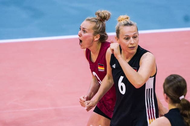 2026-05-22 Germany v France - Four Nations Cup APELDOORN, NETHERLANDS - MAY 22: Annie Cesar of Germany, Antonia Stautz of Germany during the Four Nations Cup match between Germany and France at Omnisport on May 22, 2026 in Apeldoorn, Netherlands. Apeldoorn Omnisport Netherlands Content not available for redistribution in The Netherlands directly or indirectly through any third parties. Copyright: xAndrexWeeningx