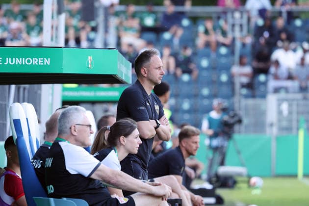 22 05 26 A Juniors DFB Cup Final 2026 U19 VfL Wolfsburg U19 VfB Stuttgart Germany, Potsdam, 22 05 2026, Football, Season 2025 2026, A Juniors DFB Cup Final 2026, U19 VfL Wolfsburg U19 VfB Stuttgart Tobias Rathgeb Coach U19 VfB Stuttgart