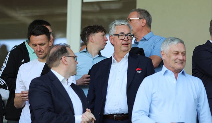 Berlin , soccer final DFB cup juniors VfL Wolfsburg vs VfB Stuttgart , from left Stefan Jung Dietmar Allgaier Armin Veh