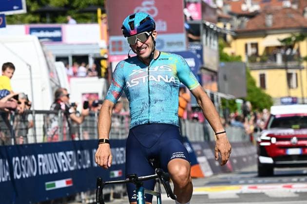May 22, 2026, Verbania, ITALY: Italian rider Alberto Bettiol of Xds Astana Team, celebrate crossing the finish line and win the 13th stage of the 109 Giro d Italia 2026, over 189 km from Alessandria to Verbania, Italy, 22 May 2026. ANSA LUCA ZENNARO. ITALY CYCLIN GIRO D ITALIA  - ZUMAa110 20260522_zaf_a110_014 Copyright: xLucaxZennarox