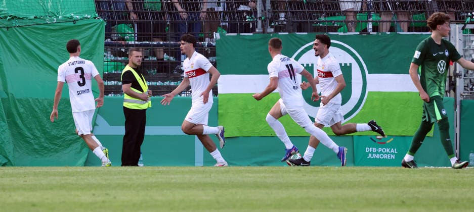 22 05 26 A Juniors DFB Cup Final 2026 U19 VfL Wolfsburg U19 VfB Stuttgart Germany, Potsdam, 22 05 2026, Football, Season 2025 2026, A Juniors DFB Cup Final 2026, U19 VfL Wolfsburg U19 VfB Stuttgart Mirza Catovic U19 VfB Stuttgart Cheering Goal 0 2 Catovic