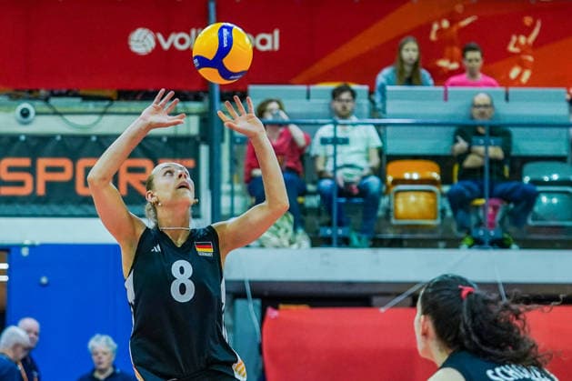 2026-05-22 Germany v France - Four Nations Cup APELDOORN, NETHERLANDS - MAY 22: Hannah Kohn of Germany during the Four Nations Cup match between Germany and France at Omnisport on May 22, 2026 in Apeldoorn, Netherlands. Apeldoorn Omnisport Netherlands Content not available for redistribution in The Netherlands directly or indirectly through any third parties. Copyright: xAndrexWeeningx