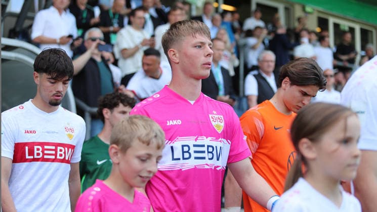 Berlin , Football final DFB Cup Juniors VfL Wolfsburg vs VfB Stuttgart , Florian Hellstern VfB