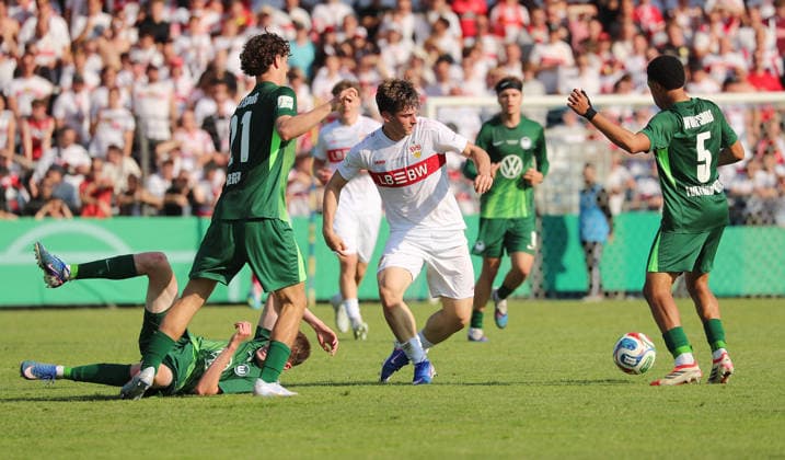 Berlin , Football final DFB Cup Juniors VfL Wolfsburg vs VfB Stuttgart , center Matheos Tsigkas VfB