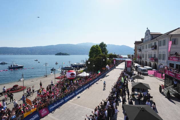 Italy™s Alberto Bettiol of XDS Astana Team winner of the stage on the finish line during Stage 13 of the Giro d™Italia, from Alessandria to Verbania, Italy, Friday May 22, 2026.  Copyright: xMassimoxPaolonex xLaPressex