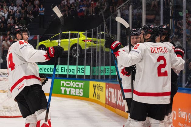 FRIBOURG, FRIBOURG - MAY 22: Canada players celebrate after scoring for a 3-0 lead during the 2026 IIHF World Championship, WM, Weltmeisterschaft Preliminary Round Group B match between Canada and Slovenia at BCF Arena on May 22, 2026 in Fribourg, Fribourg, Switzerland.  Copyright: xLivioxBaeriswylx xSPPx Sportspressphoto_SPR151826