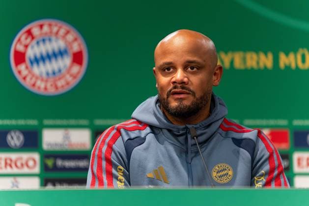 Vincent Kompany FC Bayern Muenchen, Coach during the press conference, GER, Final training and press conference on the day before the DFB Cup final, FC Bayern Muenchen vs VfB Stuttgart, Football, Men, DFB Pokal, Final, Season 2025 2026, 22 05 2026 DFL REGULATES PROHIBIT ANY USE OF PHOTOGRAPHS AS IMAGE SEQUENCES AND OR QUASI VIDEO GER, Final training and press conference on the day before the DFB Cup final, FC Bayern Muenchen vs VfB Stuttgart, Football, Men, DFB Cup, Final, Season 2025 2026, 22 05 2026 Berlin Copyright: xEibner-Pressefoto MaxxVincenx EP_MVN