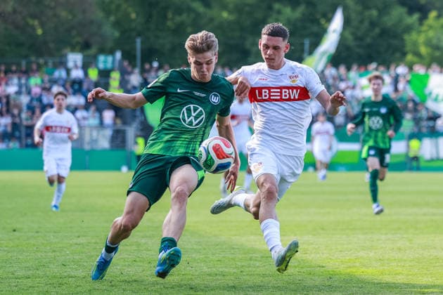 Soccer DFB Cup Junior Final VfL Wolfsburg U19 VfB Stuttgart U19 on 22 05 2026 at Karl Liebknecht Stadium in Potsdam Jan Bürger Wolfsburg , left Collin Schramm Stuttgart , right DFB regulations prohibit any use of photographs as image sequences and or quasi video xJRx