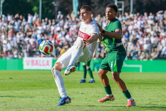Soccer DFB Cup Junior Final VfL Wolfsburg U19 VfB Stuttgart U19 on 22 05 2026 at Karl Liebknecht Stadium in Potsdam Enis Redzepi Stuttgart , left Dinaylo Furtado Brito Wolfsburg , right DFB regulations prohibit any use of photographs as image sequences and or quasi video xJRx